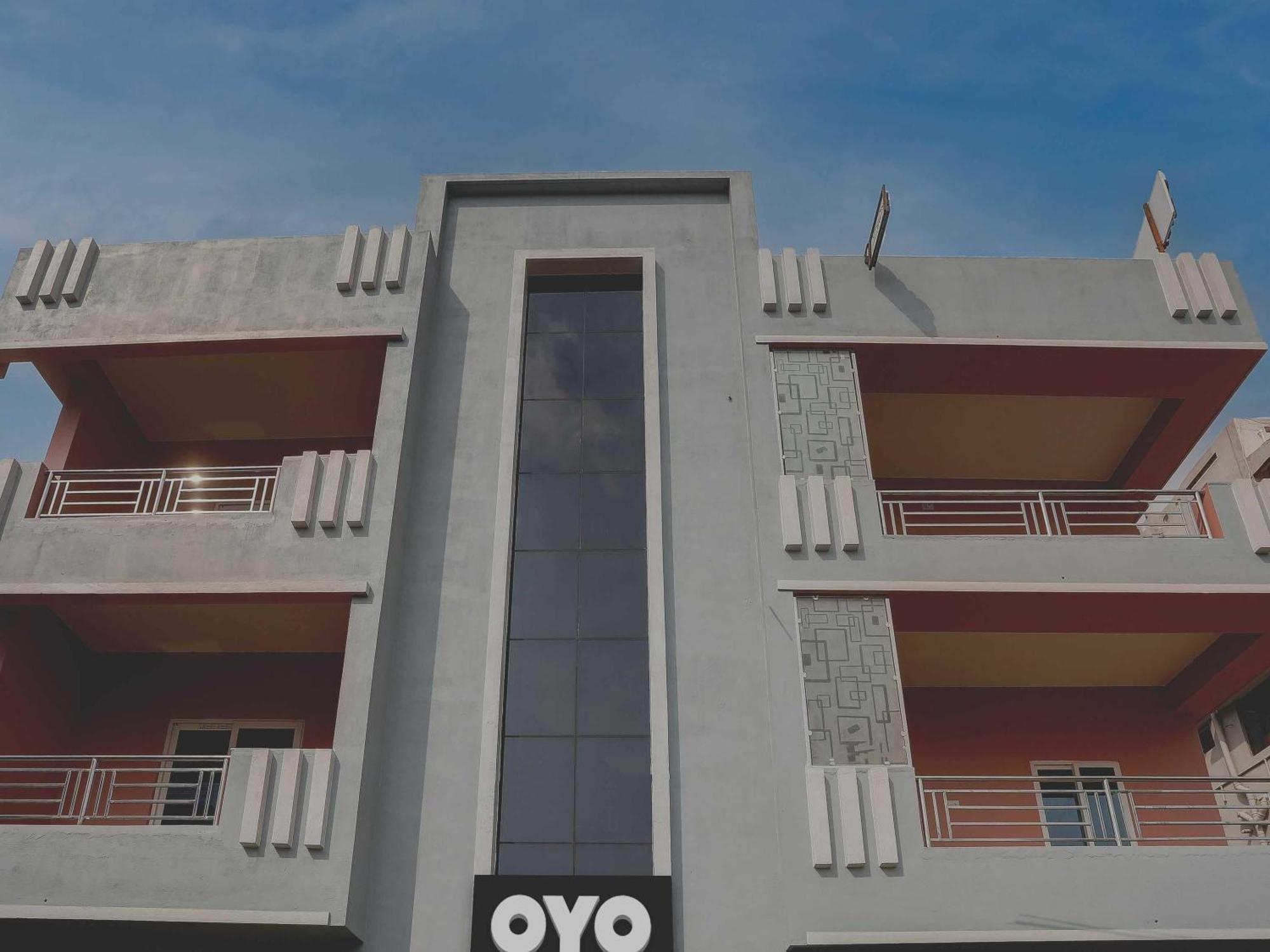 Hotel O Casa Midland Бхубанешвар Екстериор снимка