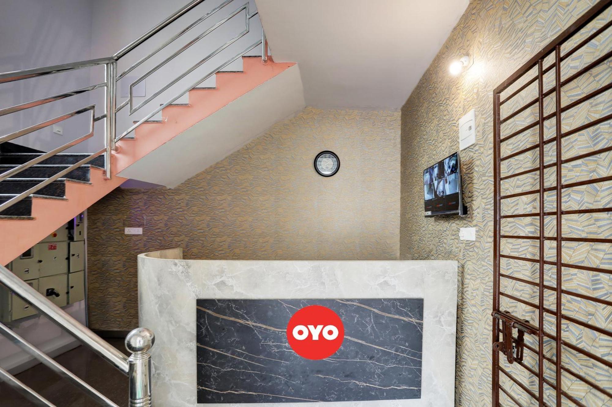 Hotel O Casa Midland Бхубанешвар Екстериор снимка