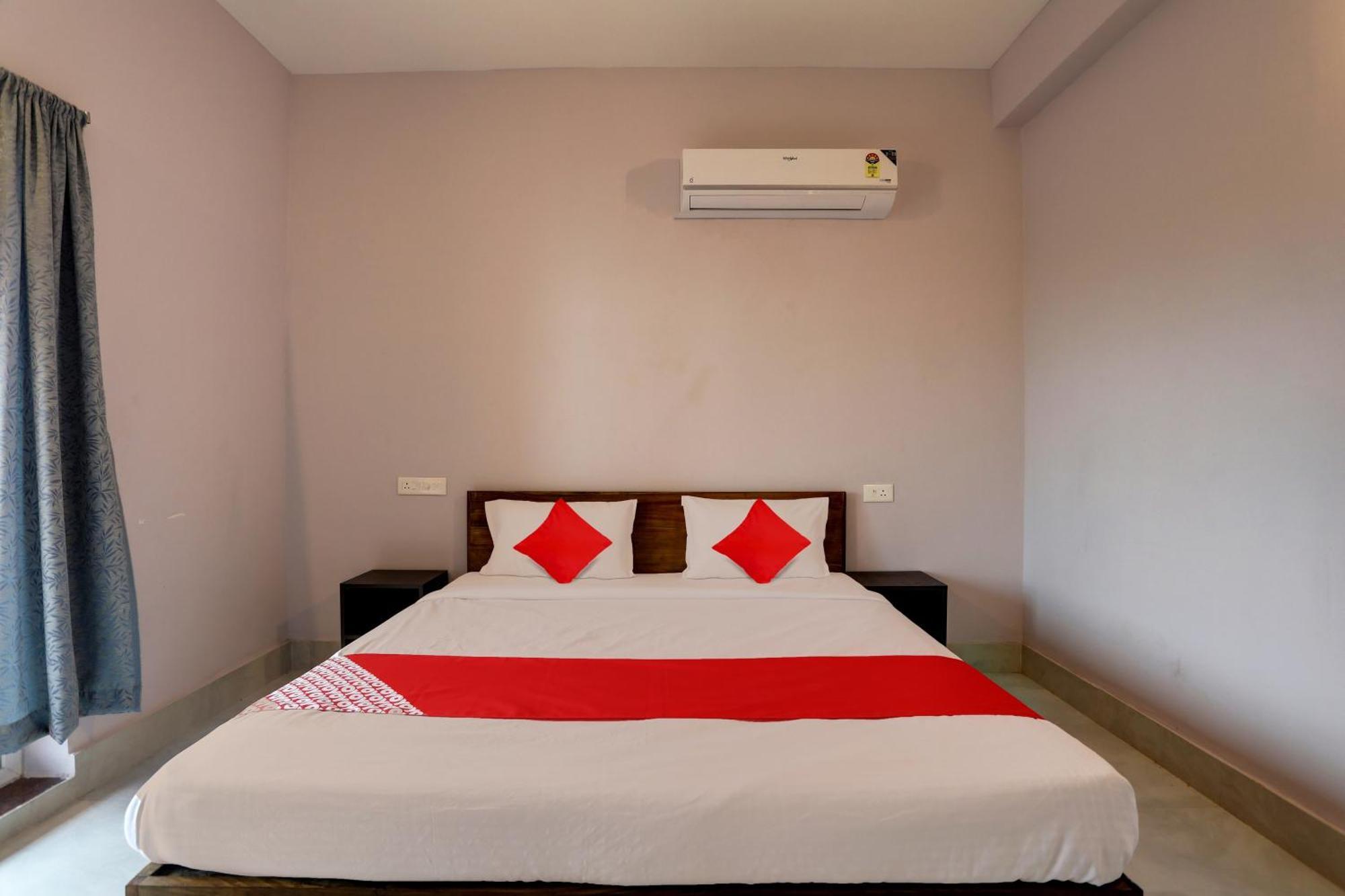 Hotel O Casa Midland Бхубанешвар Екстериор снимка